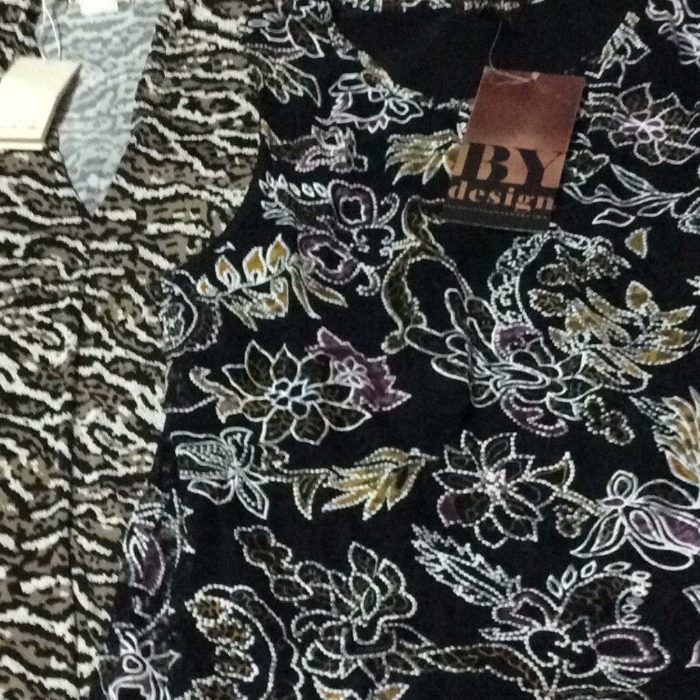 2/ $18 Sleeveless Blouse Large